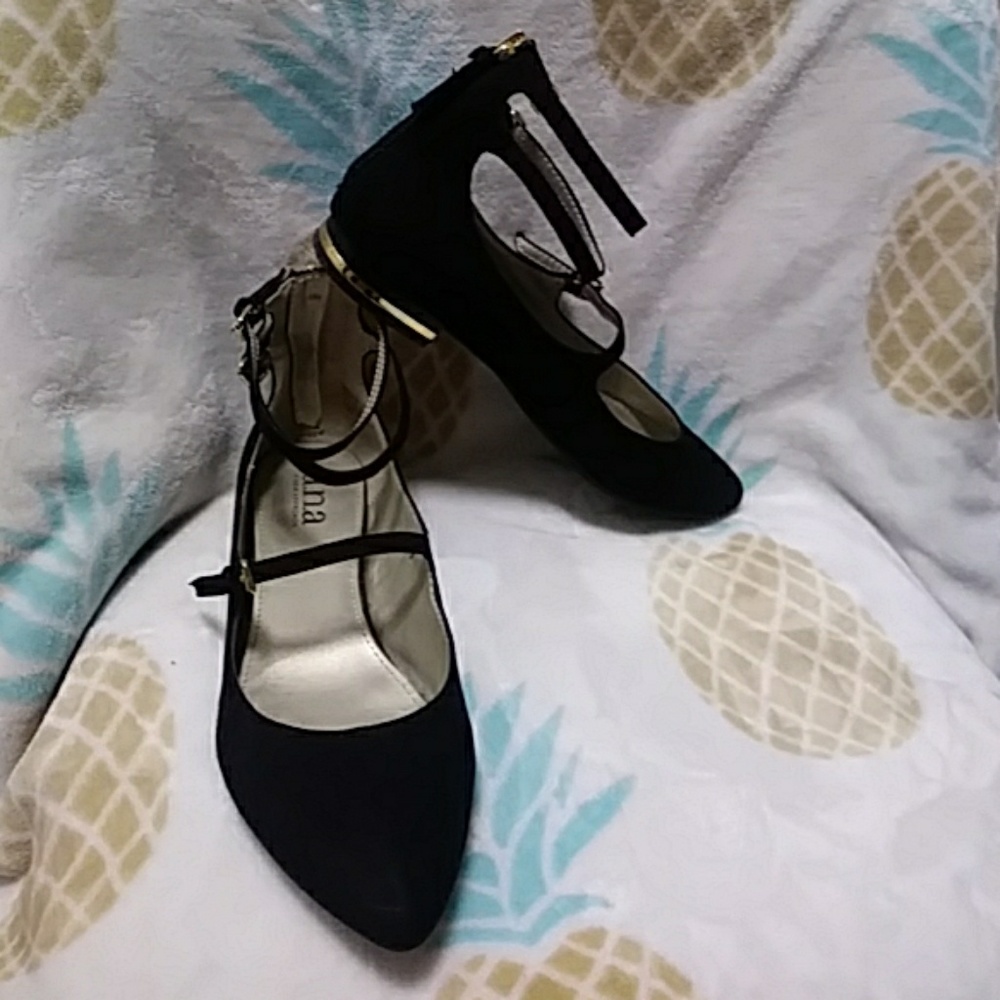 ANNA Black velour/gold flats size 7